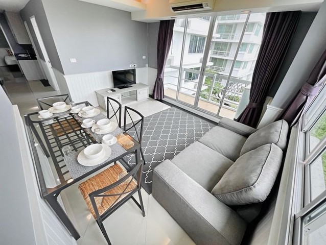The Waterford Sukhumvit 50, spacious, clean, 2nd floor, BTS On Nut.***Service for selling/renting houses, condos and giving advice. If interested, contact at any time***Interested in additional details or pictures or making an appointment to see the room?You can contact Ekachai (Aui).T. 089-799-5598Line ID: @auiauiaui001 (add @ in front)-------------------------------------------------- ------------Room type: 3 bedrooms, 2 bathroomsSize 74 sq m., 2nd floor, Building 6Clean room, beautifully decorated, ready to move in.details-------------------------------------------------- ------------Rental price: 25,000 baht per month-------------------------------------------------- ------------* Complete electrical appliances- Air conditioning- fridge- TV- washing machine-------------------------------------------------- ------------*Facilities worth using– Lobby- swimming pool– Fitness– Relaxation garden-------------------------------------------------- ------------*Nearby important places