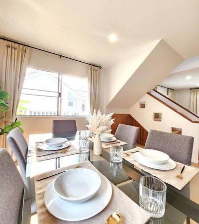 บ้านเดียว 2 ชั้น พื้นที่เยอะ ตกแต่งสไตล์ Minimal Contemporary  ในโครงการ หมู่บ้าน ขวัญเวียง