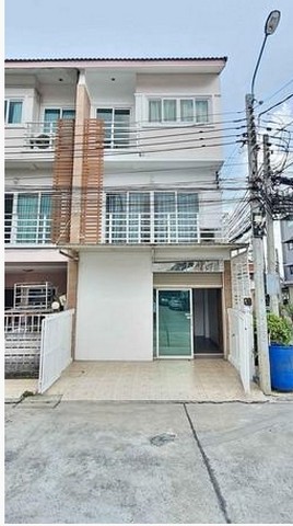  ให้เช่าทาวน์โฮม 3 ชั้น .โฮมอินทาวน์ พหลโยธิน 73 ดอนเมือง
