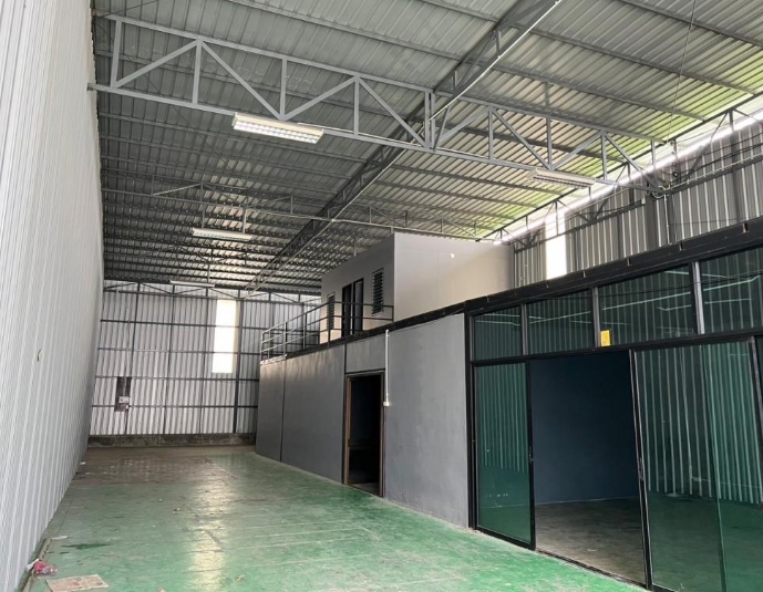 ให้เช่าโกดัง 400 ตารางเมตร ซอยลาดพร้าว 101 ซอยโพธิ์แก้ว ใกล้ทางพิเศษฉลองรัช