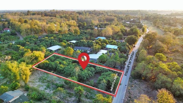 ขายที่ดินสวนลำไย  อำเภอสันทราย จังหวัดเชียงใหม่ ขนาด 1 ไร่ 45 ตารางวา ##รายละเอียดและที่ตั้งทรัพย์-ที่ดินพร้อมสวนลำไย ขนาด 1 ไร่ 45 ตารางวา -ตั้งอยู่หมู่ 13 ตำบลหนองหาร อำเภอสันทราย จังหวัดเชียงใหม่-ที่ดินติดถนน น้ำไฟพร้อม-บรรยากาศเงียบสงบ เหมาะแก่การสร้างบ้านพักอาศัย หรือบ้านสวนยามเกษียณ (มีเพื่อนบ้านบรรยากาศดีมาก)#สถานที่ใกล้เคียง-ห่างจากมหาวิทยาลัยแม่โจ้เ