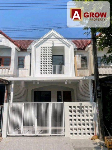 หมู่บ้านสรินญา ซอยบงกช73  ที่ตั้ง : ซอยบงกช73 ต.คลองสอง อ.คลองหลวง จ.ปทุมธานีรหัสทรัพย์ : AGT00315ราคา 1,690,000 บาทฟรีโอนรายละเอียด : - ทาวน์เฮาส์ 2 ชั้น ตกแต่งใหม่ พร้อมอยู่ - หน้าบ้านทิศใต้- เนื้อที่ 18 ตรว. - 3 ห้องนอน - 2 ห้องน้ำ- 1 ห้องครัวจุดเด่น :- เดินทางสะดวก - บ้านรีโนเวทใหม่พร้อมอยู่ สถานที่ใกล้เคียง- แม็คโคร คลองหลวง- โลตัส คลองหลวง- ธรรมศาสตร์ ศูนย์รังสิต- ตลาดไท*ทีมงานบริการด้