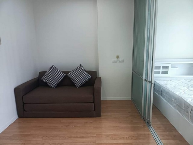 ให้เช่า ลุมพินี วิลล์ สุขุมวิท 77/2รูปแบบ 1ห้องนอน 1ห้องน้ำ  ขนาด 22 ตรม.ชั้น9 อาคาร B1เฟอร์นิเจอร์**ผ้าม่านกันuv รอบทิศ* และผ้าม่านโปร่งแสง-โซฟา-ตู้วางของ -กระจกติดผนังเพื่อทำให้ห้องดูโปร่งมากขึ้น-ชุดบิวท์อินครัว-ตู้เสื้อผ้า-ชั้นวางทีวีเครื่องใช้ไฟฟ้า-TV -ตู้เย็น-แอร์ -เครื่องทำน้ำอุ่น-ไมโคเวฟ- เครื่องซักผ้าราคา 8500 บาท มัดจำ 2 เดือน ล่วงหน้า 1 เดือนสนใจติดต่อ ปุ๊ก 089-1224578Line id :