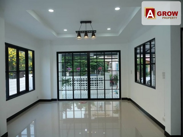 หมู่บ้านบุศรินทร์ หลังมุม ถนนบ้านกล้วย รีโนเวทพร้อมอยู่