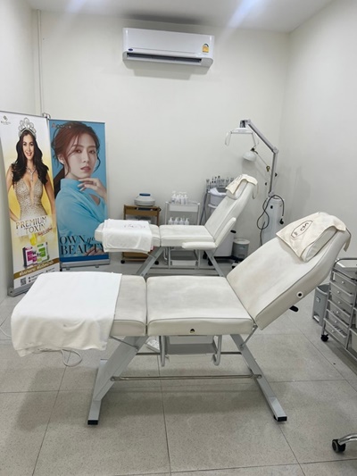 สนใจนัดดูได้ทุกวัน #ราคาต่อรองได้Line ID = palm_ncpโทร 092-966-9429เซ้ง‼️ #คลินิกความงาม  #รังสิต #คลอง2  เพียง 450,000 บ ได้คืน 130,000 บ- สัมพากรเพลส  มีที่จอดรถ-เปิดกิจการมา 1 ปี พร้อมฐานลูกค้า- มีเพจ FB, IG , gowabi, HDmall,ไลน์แอด- มีทีมงานพนักงาน- ตึก 2 ชั้น #มีแอร์ทุกห้อง- 1 ห้องเตรียมทรีเม้นท์ (ตู้แช่ยา,ตู้เก็บยา,ตู้อบ)- 1 ห้องคุณหมอ พร้อมเตียงตามระเบียสาธารณสุข- 1 ห้องเก็บสต็อคยา ( มีตู้ยา ตู้เย็น )- 1 โซนรับล