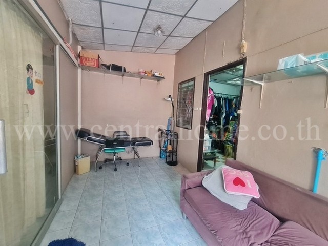 ทาวน์โฮม 2 ชั้น ขนาดพื้นที่ 36 ตารางวา วงศกร1 ใกล้ตลาดวงศกร-สายไหม