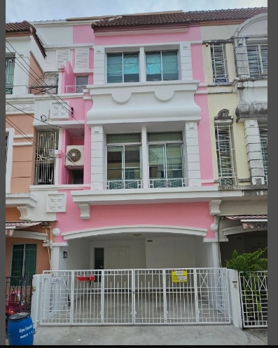 ให้เช่าทาวน์โฮม3ชั้น บ้านกลางเมือง บริติช ทาวน์ ศรีนครินทร์ (ศรีด่าน 24)   ใกล้สถานีศรีลาซาล