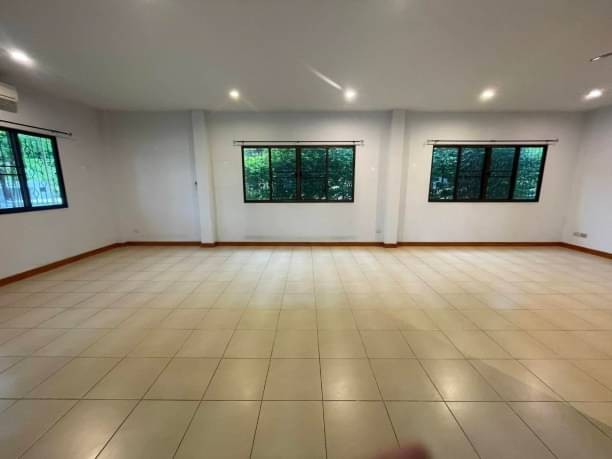 โซนหางดง ให้เช่า 35,000 บาท/เดือน 100 ตรว. 5 นอน 5 น้ำ เวิล์คลับแลนด์ หนองควาย บรรยากาศดี ไม่แออัด​