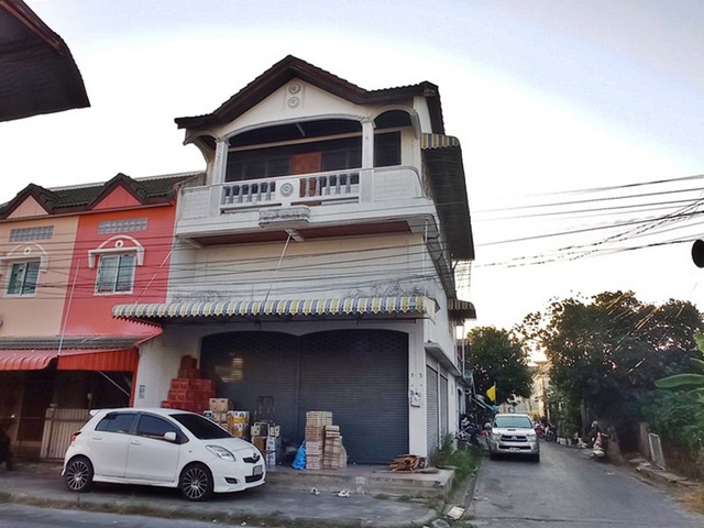 ขาย อาคารพาณิชย์ 3 ชั้น และ ทาวน์เฮ้าส์ 2 ชั้น   ต.บ้านเกาะ อ.เมืองนครราชสีมา จ.นครราชสีมา  PAP2-0569