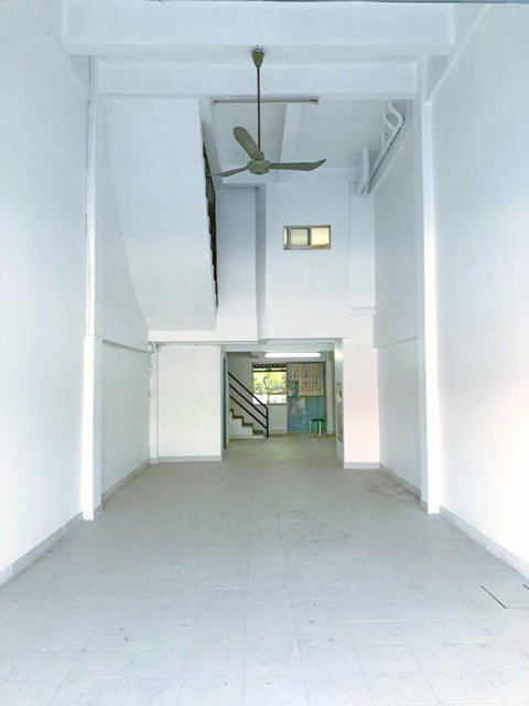 BTS คูคต 2.1 กม.รีโนเวทใหม่! 28ตรว ลำลูกกา1-12  4นอน ให้เช่าอ.พาณิชย์ 4.5 ชั้น. 320 ตรม. 4น้ำ รังสิต