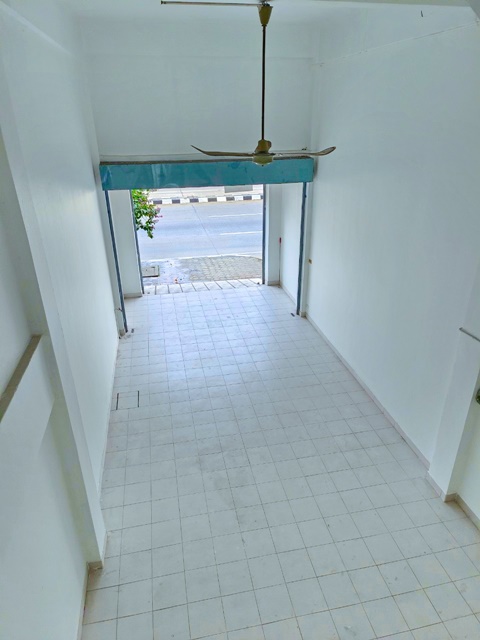 ให้เช่าอ.พาณิชย์ 4.5 ชั้น.ลำลูกกา1-11 BTS คูคต .รีโนเวทใหม่! 29ตรว  4นอน 330ตรม. 4น้ำ รังสิต