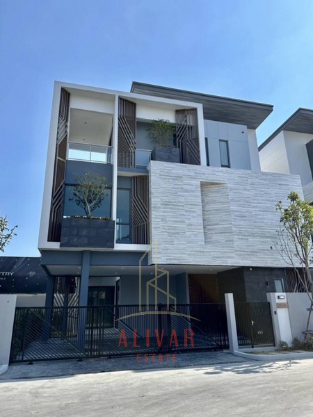 RH031024 ให้เช่า บ้านเดี่ยว วิลล่าหรู 3 ชั้น สไตล์ Modern Luxury 4ห้องนอน 5ห้องน้ำ ย่านพัฒนาการค่าเช่า 290,000 บาท/เดือน - สัญญาค่าเช่าขั้นต่ำ 1 ปี - ล่วงหน้า 1 เดือน ประกัน 2 เดือน- สามารถจดทะเบียนบริษัทได้- อนุญาตให้เลี้ยงสัตว์ที่มีขนาดเล็กรายละเอียด - ที่ดินขนาด 61.8 ตร.ว.- พื้นที่ใช้สอย 440 ตร.ม. - 4ห้องนอน 5ห้องน้ำ- ดับเบิ้ล ลิฟวิ่งรูม, ห้องพักผ่อนชั้นบน- ห้องรับประทานอาหาร, ห้องครัว, 1ห้องแม่