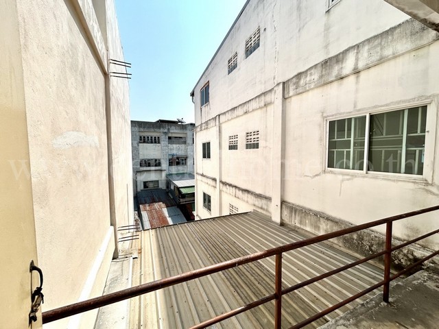 ตึกแถว 3 ชั้น เทียนทะเล 19 (วัดหัวกระบือ) โครงการ มั่งมีแสนสุข