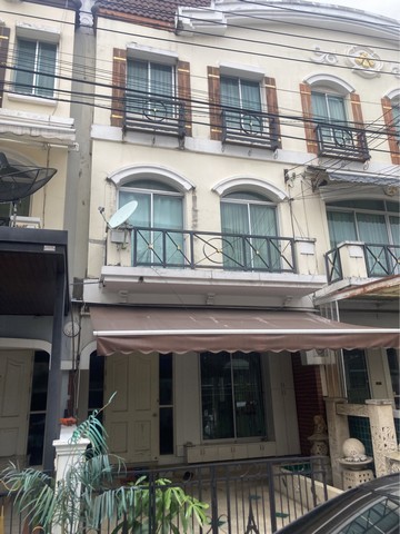 [B909]ให้เช่า 22k บ้านตัวอย่าง ทาวน์โฮม บ้านกลางเมือง เดอะปารีส พระราม9-รามคำแหง กรุงเทพกรีฑา7 ใกล้ทางด่วน ใกล้รถไฟฟ้าสายสีส้ม แอร์พอตลิ้งหัวหมาก ใกล้เดอะไนน์ทาว์นโฮม 3 ชั้น 18 ตร.วา พื้นที่ใช้สอย 180 ตร.ม หน้ากว้าง 5 เมตร  2 ที่จอดรถ 3 ห้องนอน  3 ห้องน้ำ 1 โถงรับแขก ครัวบิ้วอิน พื้นที่ซักล้างหลังบ้าน พร้อมเฟอร์นิเจอร์ เครื่องใช้ไฟฟ้าครบสระว่ายน้ำ / ฟิตเนส / สวนสาธารณะ / สนามเ�