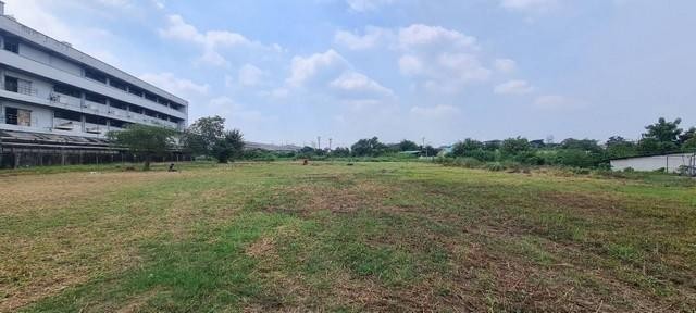 PB3894 ขายที่ดิน ย่านกระทุมแบน สมุทรสาคร ที่ดินรูปสี่เหลี่ยมผืนผ้า เนื้อที่ 4 ไร่ 60 ตรว.กว้าง 64 เมตร ยาว 104 เมตร พื้นที่สีม่วง