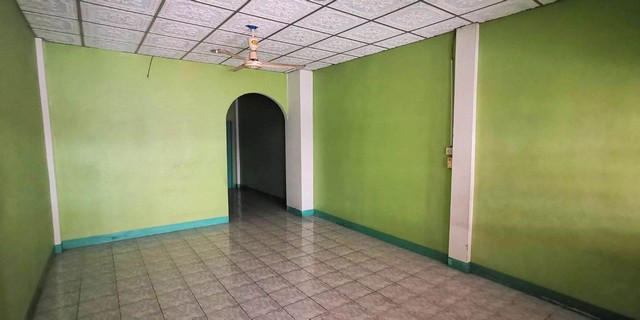 ทาวน์เฮาส์ ม.สมัครเพลส ซ.พยอม 20 ถ.เลียบคลองระพีพัฒน์ 1100000 - 2 ห้องนอน 2 Bathroom ใหญ่ขนาด 17 ตร.ว. 0 ngan 0 RAI   ราคา ดี ทำเลดี ใกล้โรงเรียนเปรมฤทัย วัดพะยอม โรงเรียนเสริมมิตรวิทยา ตลาดพระอินทร์ราชา ตลาดโรงเกลือนวนคร มหาวิทยาลัยราชภัฏวไลยอลงกรณ์ในพระบรมราชูปถัมภ์