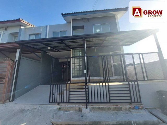 ม.ไรมอนพาร์ค บางปลา12 หลังมุมที่ตั้ง :  ซ.บางปลา12 ซอย30 ฝั่งขวา  ต.บางพลีใหญ่ อ.บางพลี จ.สมุทรปราการ รหัสทรัพย์ : AGT00326ราคาขาย :  2,390,000 บาท  **ฟรีโอน**รายละเอียด : - ทาวน์เฮ้าส์ 2 ชั้น  - หน้าบ้านทิศเหนือ - เนื้อที่  27 ตร.ว.  - 3 ห้องนอน - 2 ห้องน้ำ - 1 ห้องครัว  - 2 ที่จอด (ในบ้าน1 หน้าบ้าน1 )จุดเด่น : - บ้านรีโนเวทใหม่พร้อมเข้าอยู่หลังมุม ทำหลังคาหน้าบ้านใหม่ปูกระเบื้องใหม่ ทำห้องครัวใหม่ เคาน์เ