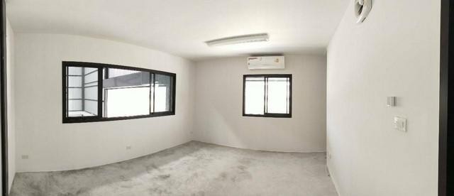 PO384 ให้เช่า โกดัง พร้อม สำนักงาน ซอยลาดกระบัง 14/1 ต.ราชาเทวะ อ.บางพลี จ.สมุทรปราการ