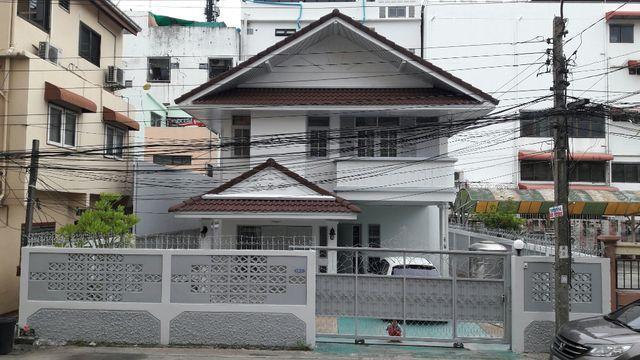 ให้เช่าบ้านเดี่ยว 2 ชั้น ซอยสุขุมวิท 70 ย่านแยกบางนา มีเฟอร์บางส่วน เหมาะพักอาศัย หรือทำโฮมออฟฟิศ