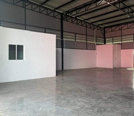 ให้เช่าโกดัง 210 ตารางเมตร เลียบคลองลำโพ-ละหาร บางบัวทอง รถคอนเทรนเนอร์เข้าได้