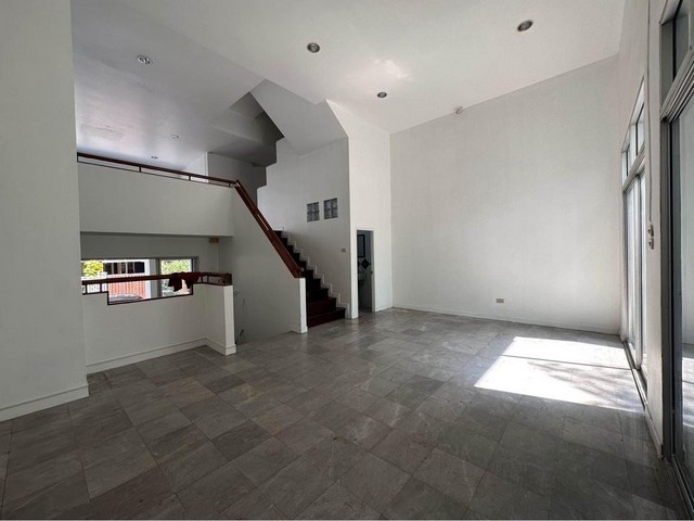 [B910]ให้เช่า 22k ทาวน์โฮม ออฟฟิศเล่นระดับ Private Villa ไพรเวทวิลล่า นวมินทร์135 เขตบึงกุ่ม หลังบ้านวิวสวนและสระว่ายน้ำ