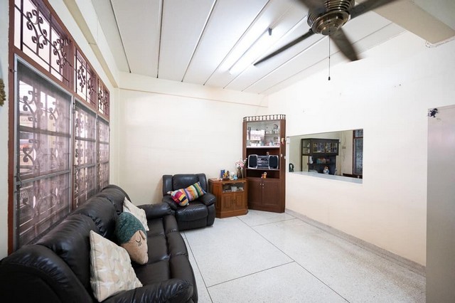 บ้านทาวน์เฮ้าส์ 2 ชั้น อินทามระ41 สุทธิสาร 3 ห้องนอน 2 ห้องน้ำ ขนาด 24.4 ตรว. ใกล้สถานีรถไฟฟ้าใต้ดิน สถานีสุทธิสาร