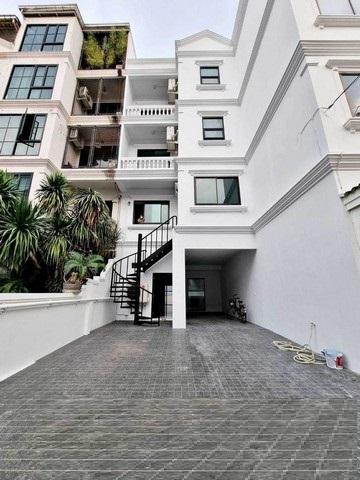 ให้เช่าโฮมออฟฟิศ ย่านปรีดี14 สุขุมวิท71 พระโขนง พัฒนาการ เนื้อที่ 42 ตารางวา พื้นที่ 200 ตร.ม.จำนวน 4ชั้น 5 ห้องนอน 6 ห้องน้ำ ใกล้BTSพระโขนง