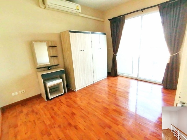 โรบินสัน ลาดกระบัง ดอะ พาซิโอ มอลล์  ให้เช่าทาวน์โฮม 2 ชั้น บ้านกลางเมือง  ทำเลทอง  21ตรว. 145ตรม. พร้อมเฟอร์ 3นอน 2น้ำ