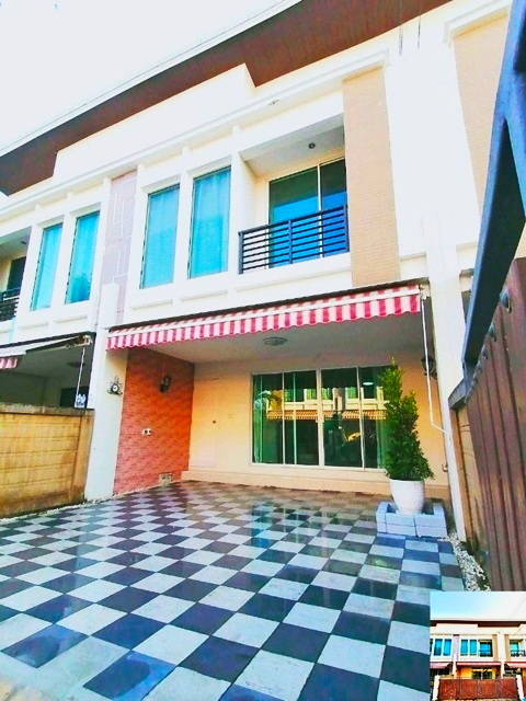 บ้านกลางเมือง  ทำเลทอง  22ตรว.โรบินสัน ลาดกระบัง ให้เช่าทาวน์โฮม 2 ชั้น 146ตรม. พร้อมเฟอร์ 3นอน 2น้ำ เดอะ พาซิโอ มอลล์  