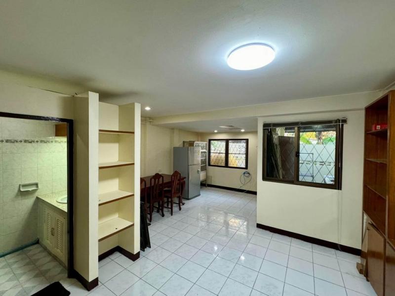 CH970 ทาวน์เฮ้าส์ให้เช่า ย่านประชาชื่น ประชานิเวศน์1 จตุจักร  ขนาด 5 ห้องนอน