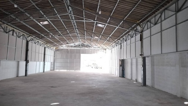 S2495 ให้เช่าโกดังพื้นที่ 334 ตรม ซอยเรวดี นนทบุรี ใกล้กระทรวงสาธารณสุข