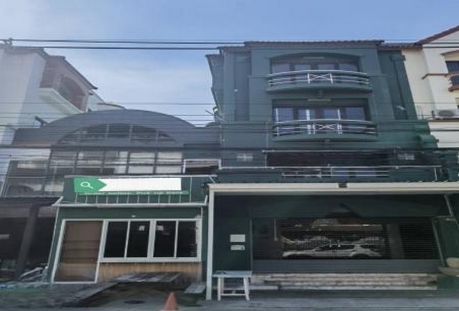  ให้เช่าอาคาร 4 ชั้น หมู่บ้านซื่อตรง ประดิษฐ์มนูธรรม 10 ย่านเลียบด่วน เขตวังทองหลาง