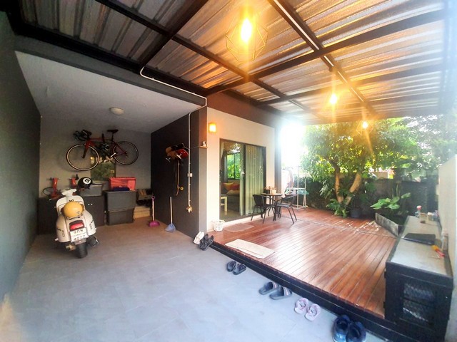 ขายด่วน หมู่บ้านเมททาวน์ ถ.ปทุมธานีสายใน อ.เมืองปทุมธานี จ.ปทุมธานี