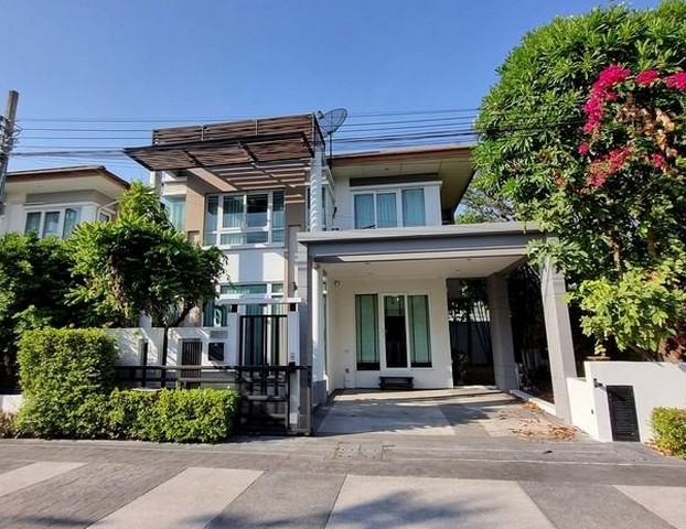 ขายบ้านเดี่ยว 2 ชั้น  เดอะแกลอรี่เฮาส์ ใกล้รถไฟฟ้าสถานีรัชโยธิน เนื้อที่ 63.5 ตารางวา