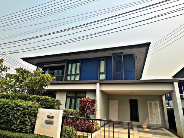 ขายขาดทุน 12 ล้าน เนื้อที่ 73 ตรว. 4 นอน 4 น้ำ บ้านสวยหรู 2 ชั้น บุราสิริ สันผีเสื้อ ตกแต่งแบบทันสมัย เฟอร์นิเจอร์ครบจัดเต็ม