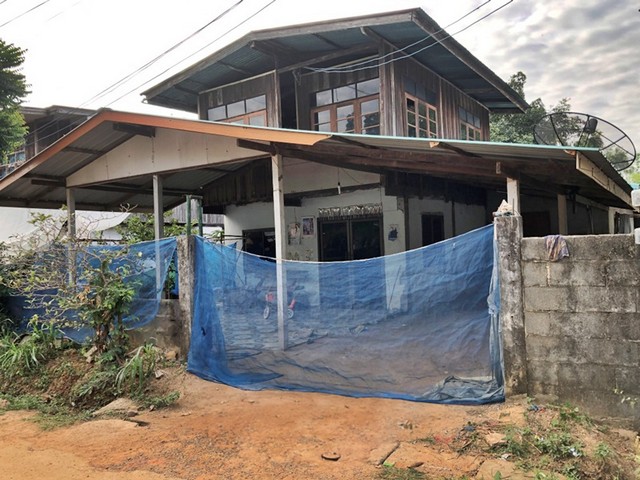 ขาย บ้านพักอาศัยครึ่งตึกครึ่งไม้ 2 ชั้น ต.เชียงขวัญ อ.เชียงขวัญ จ.ร้อยเอ็ด  PAP1-0461