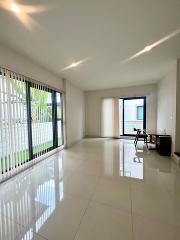 ด่วน ขายบ้านใหม่ไม่เคยเข้าอยู่ The City เดอะ ซิตี้ รัชดา-วงศ์สว่าง ตำแหน่งบ้านต้นโครงการใกล้ Club-House ราคาดีที่สุดในตลาด