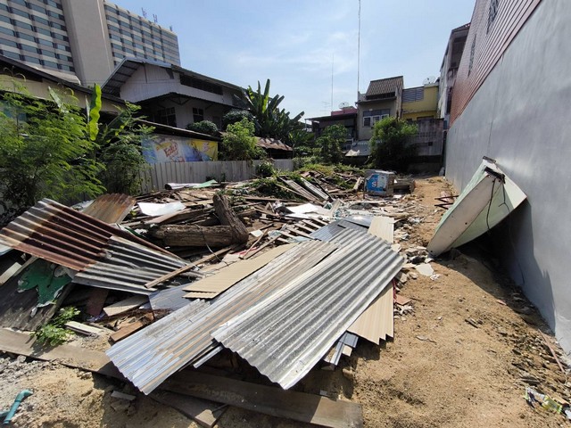 ขายที่ดินเปล่า 61 ตร.ว. ติดถนนเอกาทศรฐ ใกล้โรงแรมท๊อปแลนด์ อ.เมืองพิษณุโลก