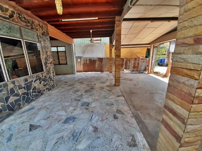 ขายบ้านครึ่งตึกครึ่งไม้ พัฒนานิคม ลพบุรี  (PAP-5-0563 )