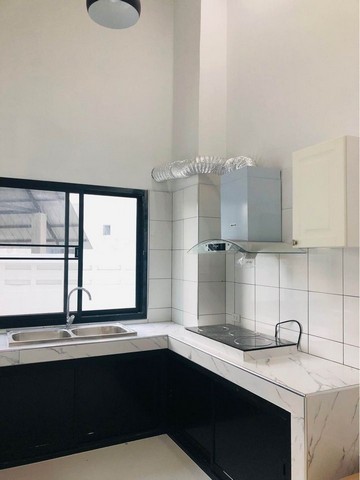 HR1526บ้านให้เช่าทาวน์โฮม 4 ชั้น ซอยปรีดีพนมยงค์ 14 เดินทางสะดวกใกล้ทางด่วน เหมาะทำโฮมออฟฟิศ