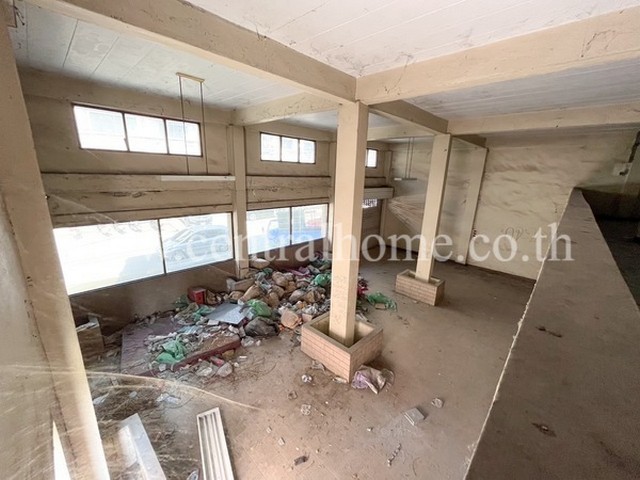 อาคารพาณิชย์ 3.5 ชั้น 3 คูหาตีทะลุพร้อมที่ดิน วิเศษสุขนคร - สมุทรสาคร