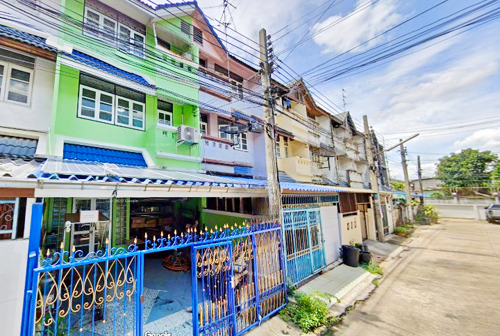 เซ็นทรัล ราชพฤกษ์ สวนผัก 15-21 ให้เช่าทาวน์เฮาส์ 3 ชั้น 20ตรว. 220ตรม. เซเว่น 4นอน 2น้ำ 1จอดรถ 2แอร์  สภาพสวย เดินทางสะดวก