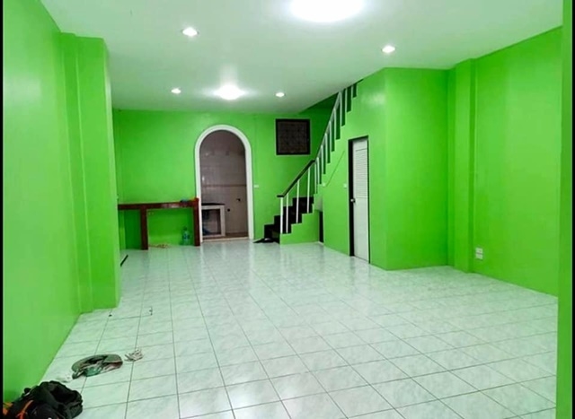 เซ็นทรัล ราชพฤกษ์ สวนผัก 15-21 ให้เช่าทาวน์เฮาส์ 3 ชั้น 20ตรว. 220ตรม. เซเว่น 4นอน 2น้ำ 1จอดรถ 2แอร์  สภาพสวย เดินทางสะดวก