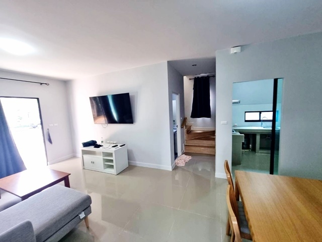 วงแหวน ลำลูกกา-รังสิตคลอง5 ให้เช่าบ้านเดี่ยวหรู 2 ชั้น ไม่เคยอยู่ เฟอร์ครบ คณา 54ตรว. 142ตรม. 3นอน 2น้ำ 2จอดรถ 4แอร์ ดรีมเวิลด์