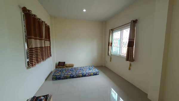 บ้าน 1 ชั้น เนื้อที่ 42.3 ตารางวา 2ห้องนอน 1ห้องน้ำ ที่อยู่ ตำบล แปลงยาว อำเภอแปลงยาว ฉะเชิงเทรา