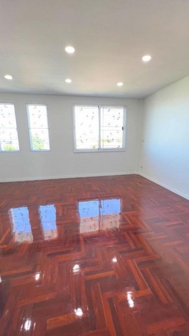 ให้เช่าโฮมออฟฟิศ4 ชั้นรีโนเวทใหม่ ย่านนวมินทร์ 77 ประเสริฐมนูญกิจ โพธิ์แก้ว