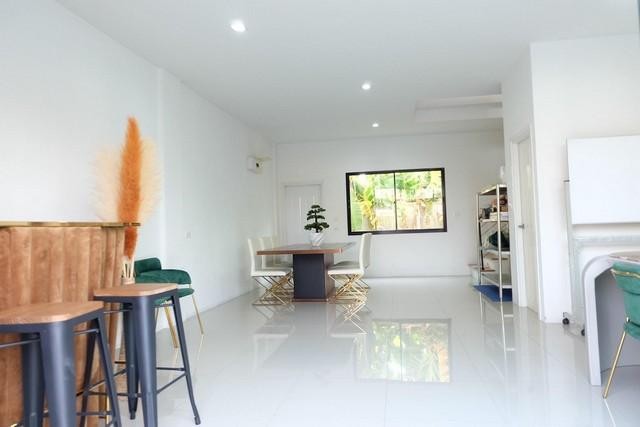 PB3924 ให้เช่าทาวน์โฮม 4 ชั้น ย่าน กิ่งแก้ว โครงการ โกลเด้น บิส บางนา-กิ่งแก้ว ติดถนนกิ่งแก้ว เหมาะทำเป็นโฮมออฟฟิศหรืออยู่อาศัย