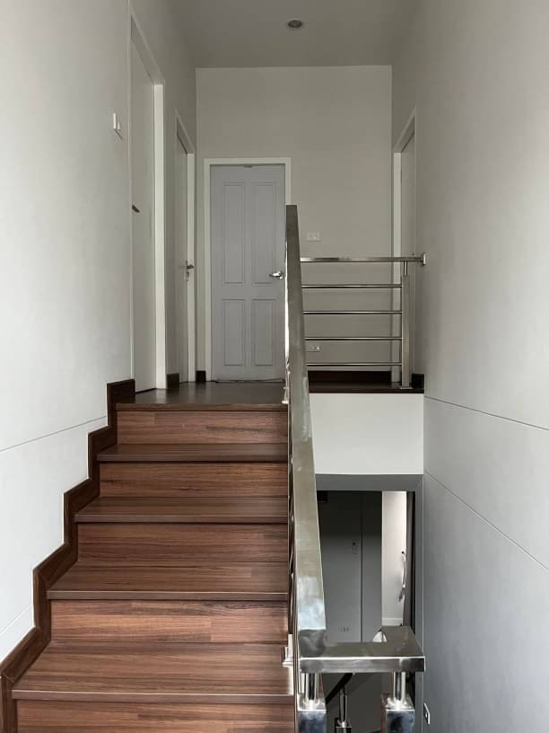 ให้เช่า 25,000 บาท/เดือน 56.2 ตรว. The Prego สันกำแพง บ้านเดี่ยว 2 ชั้น บ้านใกล้สวนของโครงการ เฟอร์นิเจอร์ครบ หิ้วกระเป๋าพร้อมเข้าอยู่