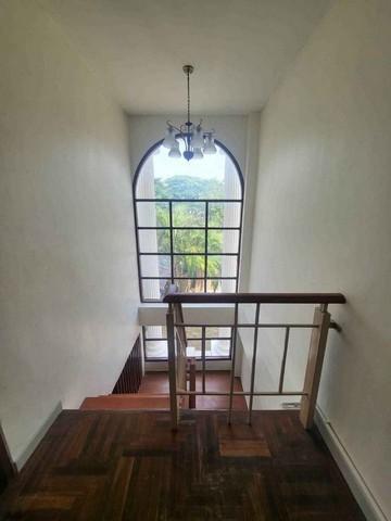 ขายและให้เช่าบ้านเดี่ยว ซอยรามคำแหง 68 พร้อมอยู่  100 ตรว.4 ห้องนอน 4 ห้องน้ำ ที่จอดรถ4คันปากซอยเป็นรถไฟฟ้าสถานีศรีบูรพา