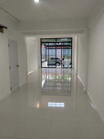 HR1530ขายและให้เช่าอาคารพาณิชย์ ย่านพหลโยธิน 52 เหมาะอยู่อาศัย และทำ Home Office, คลินิค, ร้านขายยา, ร้านอาหาร